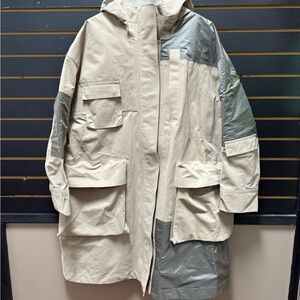 Lululemon Gathering Storm Long Jacket Beige Gray Sz 12